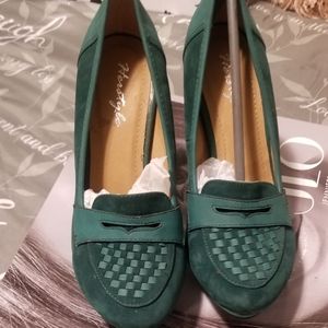 Causal Heels 6inch (Narrow Foot) Size 6 1/2